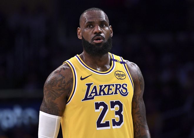 西部排名又乱了：快船创NBA奇迹，独行侠冲到第3，湖人掉到第9