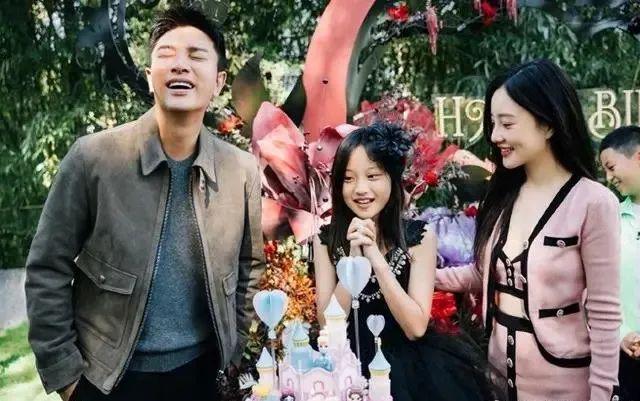 离婚五年，李小璐、贾乃亮共晒合照，全网点赞：终于等到这一天了  第1张