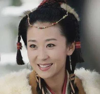 从小美人坯子，24岁嫁大19岁富商，演员苗圃如今怎么样了？  第6张