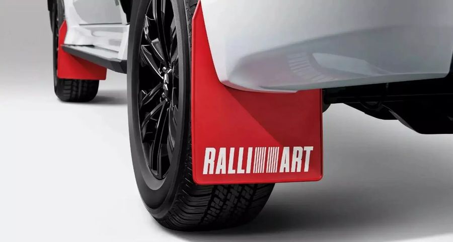 三菱 Ralliart 版帕杰罗・劲畅官图发布：2.4T 柴油硬派 SUV  第6张