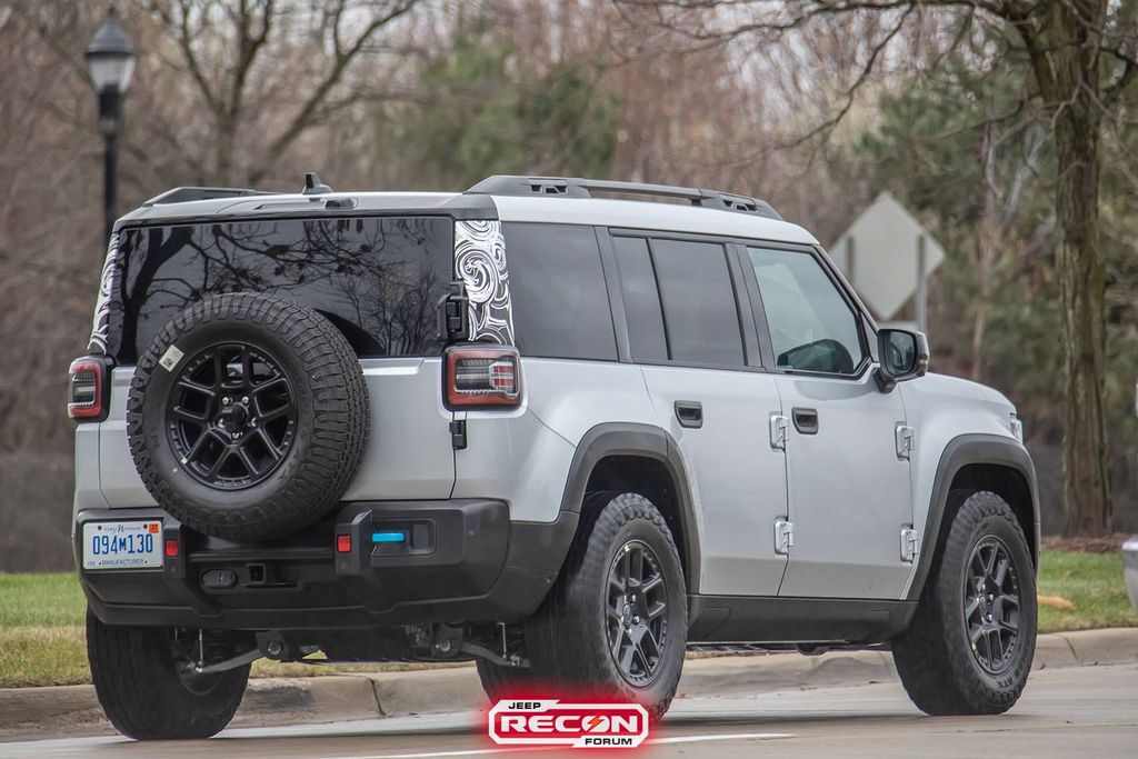 硬派越野：Jeep Recon 纯电 SUV 路测图曝光，预估续航 322 公里  第13张