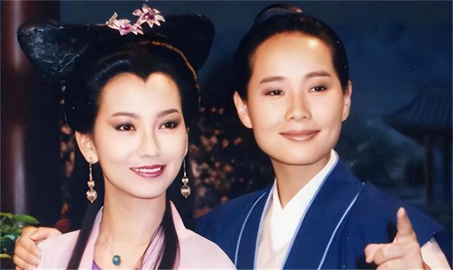 结婚36年无子，容忍丈夫在外找女人，叶童的豪门生活真的幸福吗？