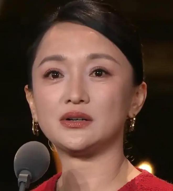 没有比较就没有伤害！如果换她来演《如懿传》，周迅就不会被骂了  第35张