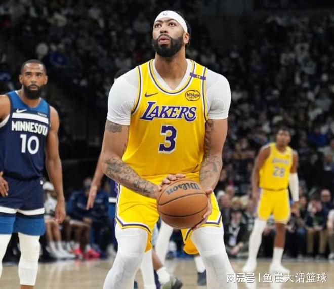 NBA最新排名！三队威胁勇士，黑马拒给湖人送温暖，西部格局混乱