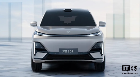 长安深蓝 S09 大六座 SUV 更多官图公布，行业最长无断点星环大灯