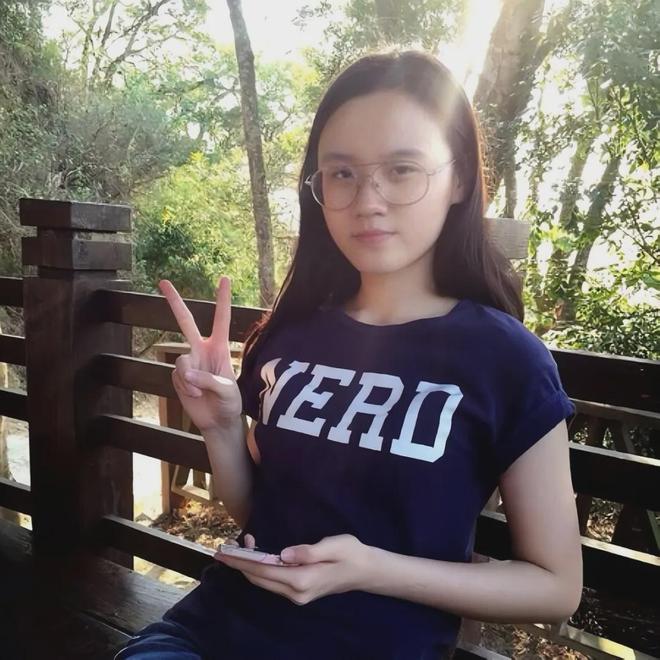 “爷孙恋”女主林靖恩：17恋爱27守寡，偷外卖偷超市，现大街乞讨