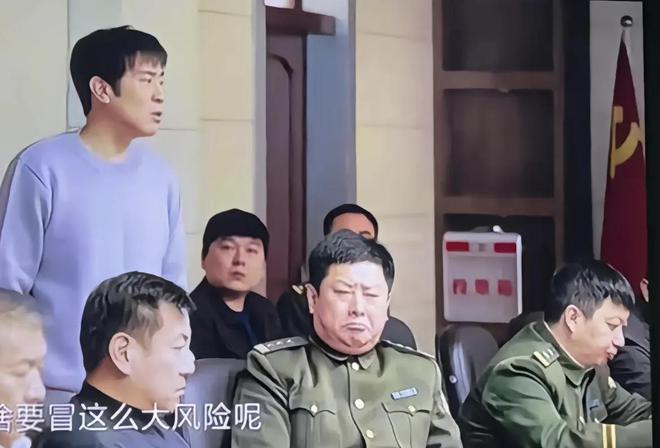 我是刑警不愧是央妈严选！取景在省厅，群演还用真警察，难怪能爆