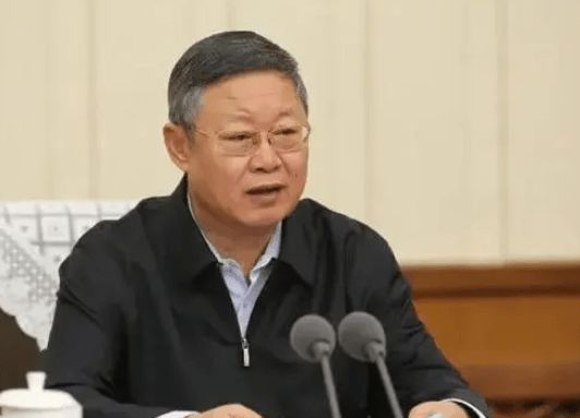 厅官刘文新被判死缓：受贿超6亿，曾将25把管制刀具带上民用航空器！