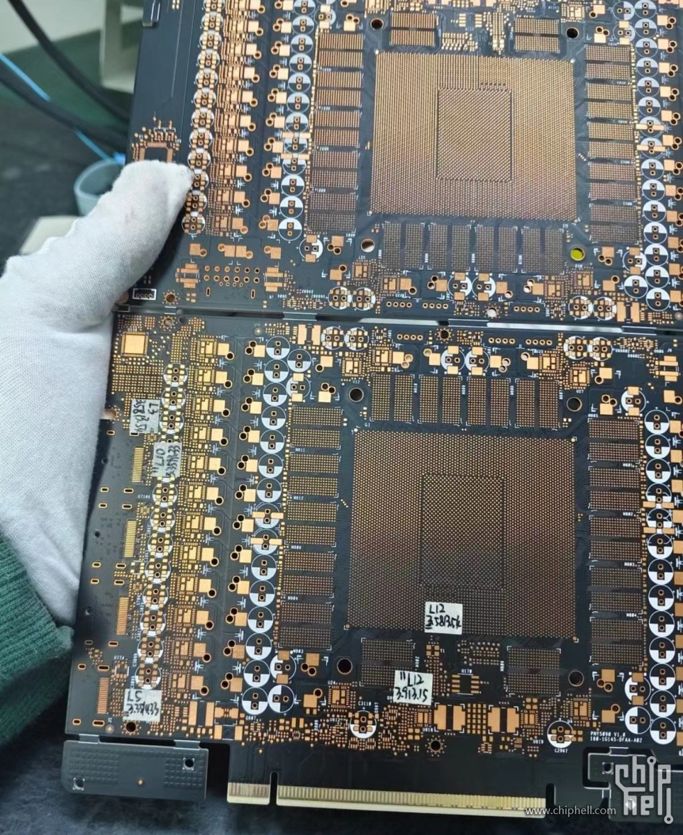 疑似英伟达 GeForce RTX 5090 样卡含芯片 PCB 曝光，配 16 颗显存  第2张