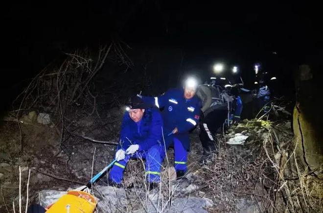 “他走的路，野得连羊都不走……”北京一男子爬野山大腿骨摔骨折！  第5张