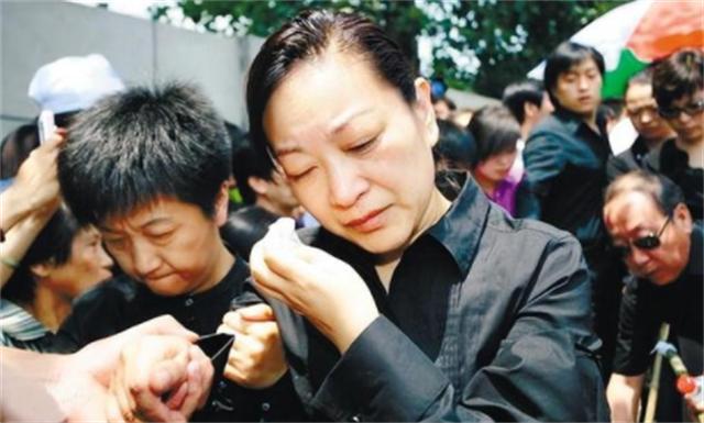 今日头条号：香港澳门资料大全正版资料-刘继红：丈夫去世7年后，改嫁了富商，但却说自己永远是罗家人  第18张